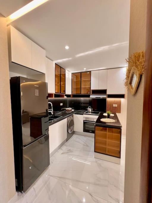 Marina Sea View 81